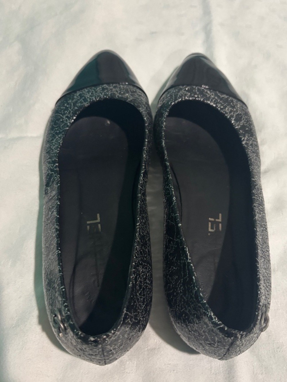 Chanel’s Interlocking CC Logo Pointed Toe Ballet Flats - Picture 7 of 16